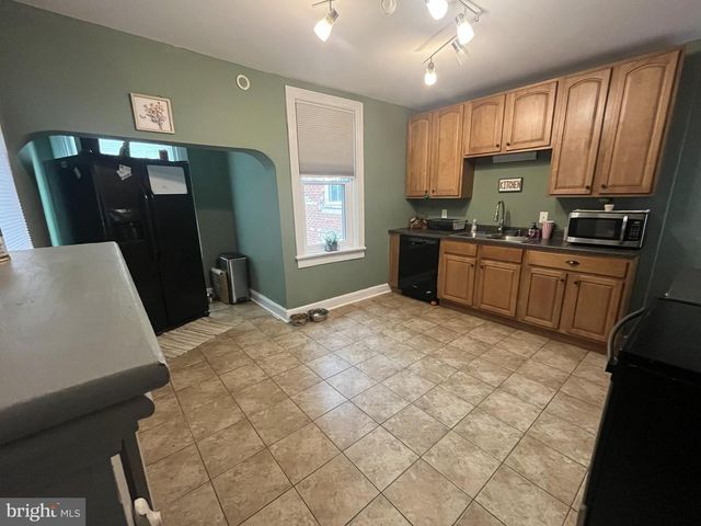 311 W HIGH ST, Womelsdorf, PA 19567