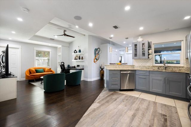 1627 DEL MONTE COURT, Venice, FL 34293