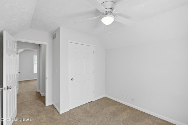 7714 Texlyn Ct, Louisville, KY 40258