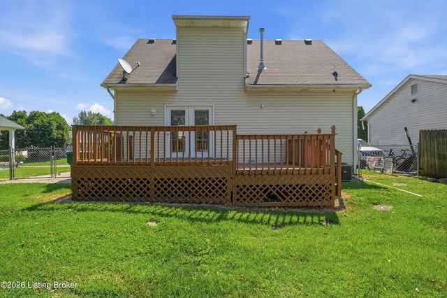7714 Texlyn Ct, Louisville, KY 40258