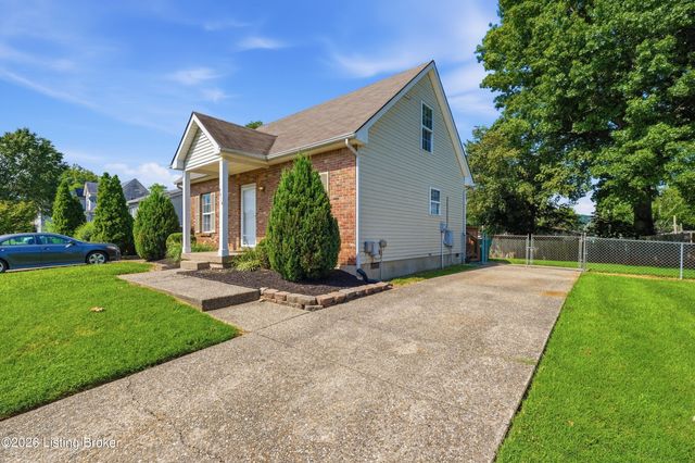 7714 Texlyn Ct, Louisville, KY 40258