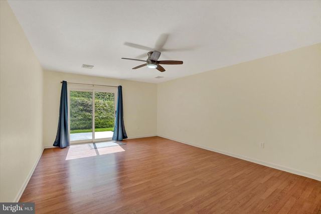 7172 SENECA RIDGE DR, York, PA 17403
