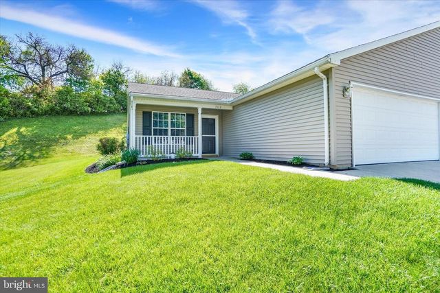 7172 SENECA RIDGE DR, York, PA 17403