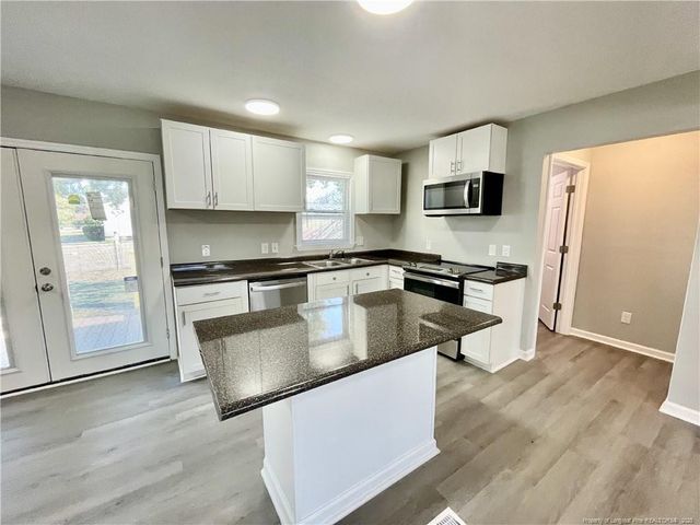 5148 Longbranch Drive, Fayetteville, NC 28303