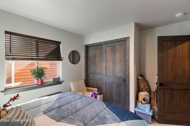 34 Pomrankey LN, Dover, ID 83825