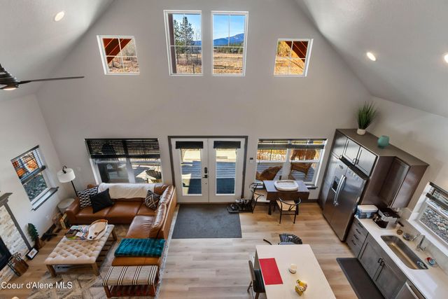 34 Pomrankey LN, Dover, ID 83825