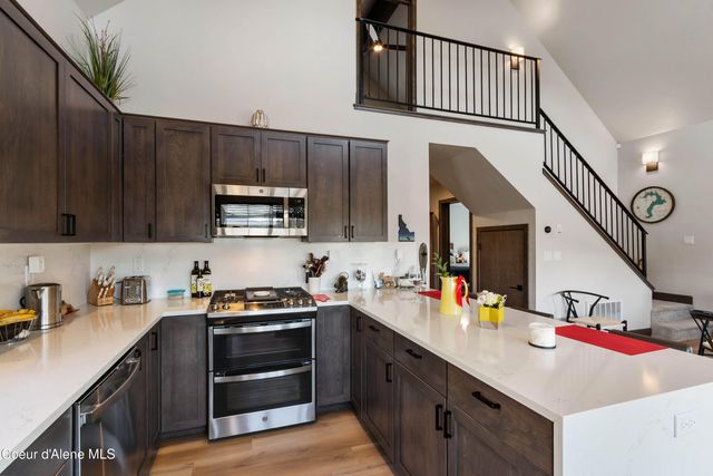 34 Pomrankey LN, Dover, ID 83825