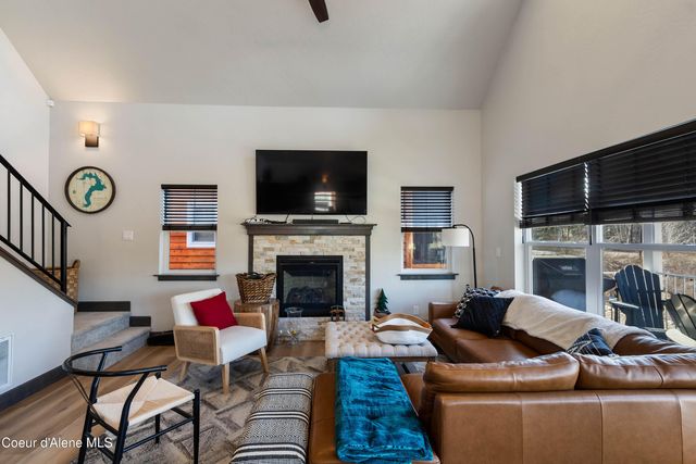 34 Pomrankey LN, Dover, ID 83825