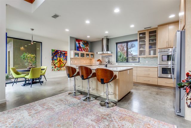 6906 Orchid Lane, Dallas, TX 75230