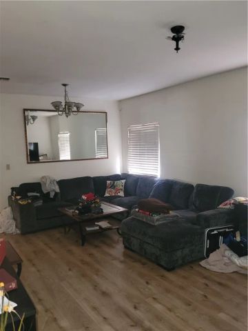 34 E 53rd, Long Beach, CA 90805