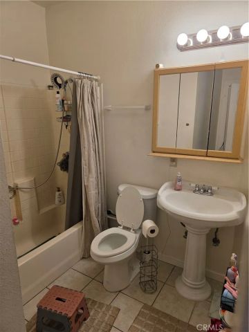 34 E 53rd, Long Beach, CA 90805