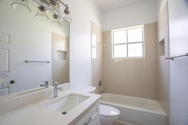 1002 Lavender Circle, Weston, FL 33327