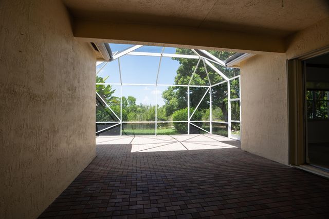 1002 Lavender Circle, Weston, FL 33327