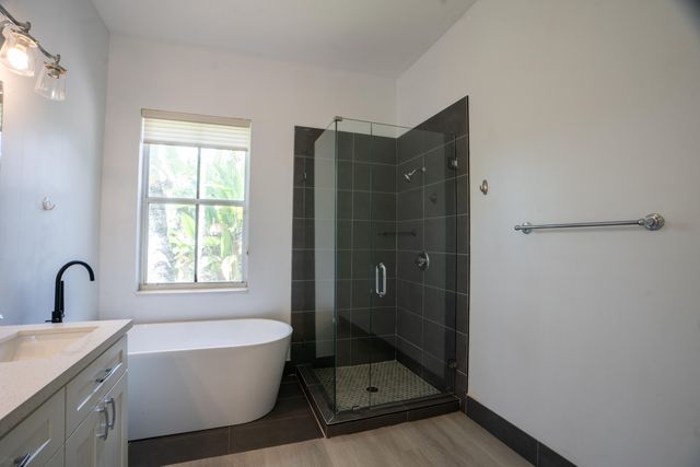 1002 Lavender Circle, Weston, FL 33327