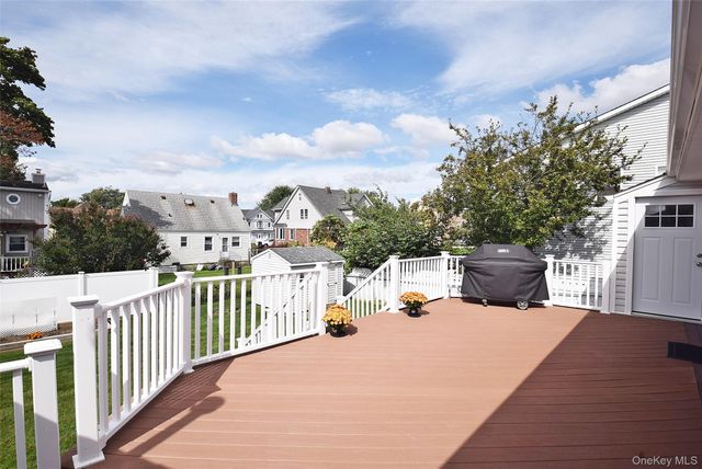 400 S Long Beach Avenue, Freeport, NY 11520