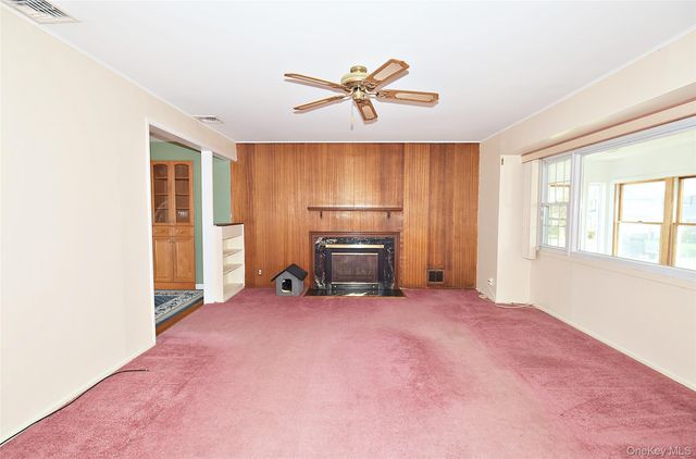 400 S Long Beach Avenue, Freeport, NY 11520
