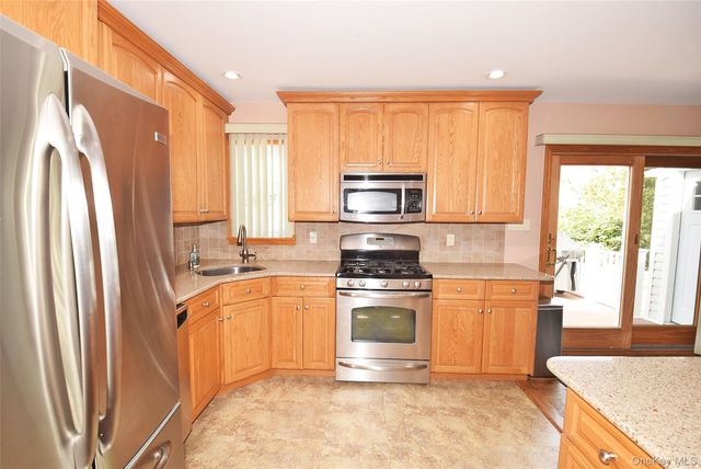 400 S Long Beach Avenue, Freeport, NY 11520