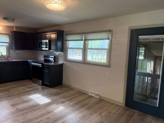 801 Riverside Avenue N, Sartell, MN 56377