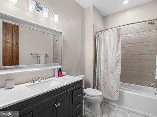 11311 STUART MILL RD, Oakton, VA 22124