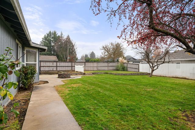 2754 Juanita Avenue, Medford, OR 97504
