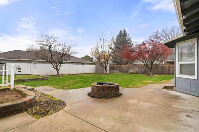2754 Juanita Avenue, Medford, OR 97504