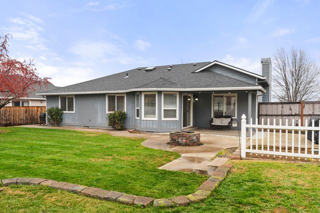 2754 Juanita Avenue, Medford, OR 97504