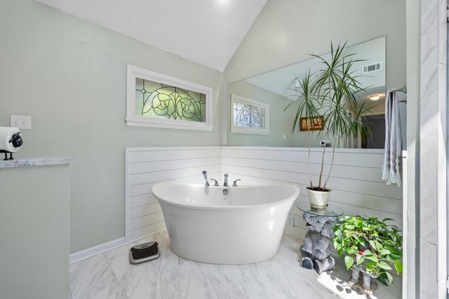 9408 MORNING WOODS CV, Memphis, TN 38016