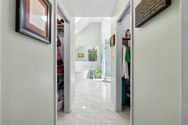 9408 MORNING WOODS CV, Memphis, TN 38016