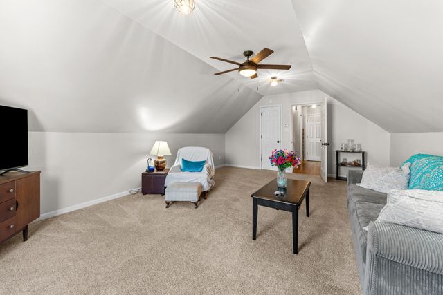 9408 MORNING WOODS CV, Memphis, TN 38016