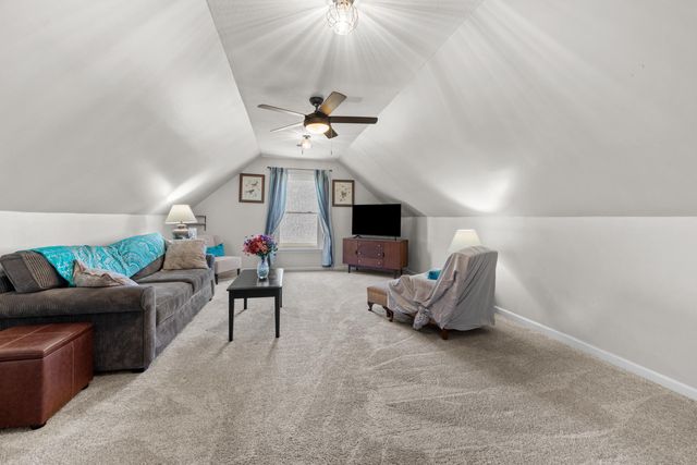 9408 MORNING WOODS CV, Memphis, TN 38016