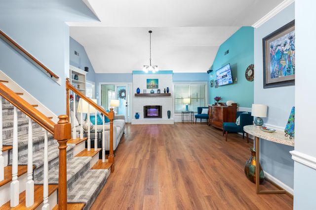 9408 MORNING WOODS CV, Memphis, TN 38016