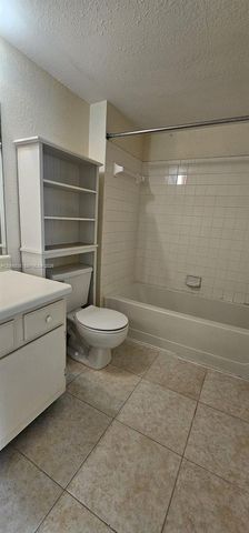 3470 N Pinewalk Drive N 221, Margate, FL 33063