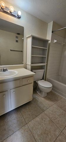 3470 N Pinewalk Drive N 221, Margate, FL 33063