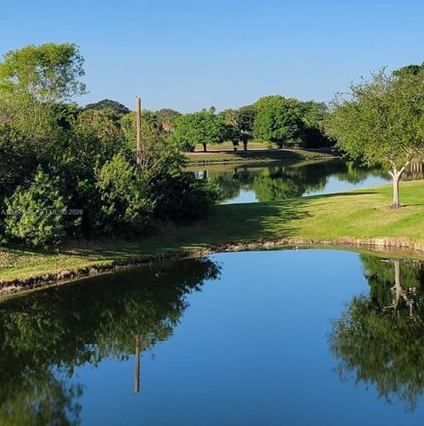 3470 N Pinewalk Drive N 221, Margate, FL 33063