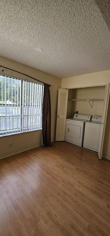 3470 N Pinewalk Drive N 221, Margate, FL 33063