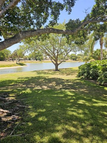3470 N Pinewalk Drive N 221, Margate, FL 33063