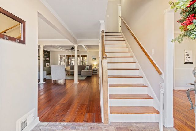 2143 WOODSIDE DR, Germantown, TN 38138