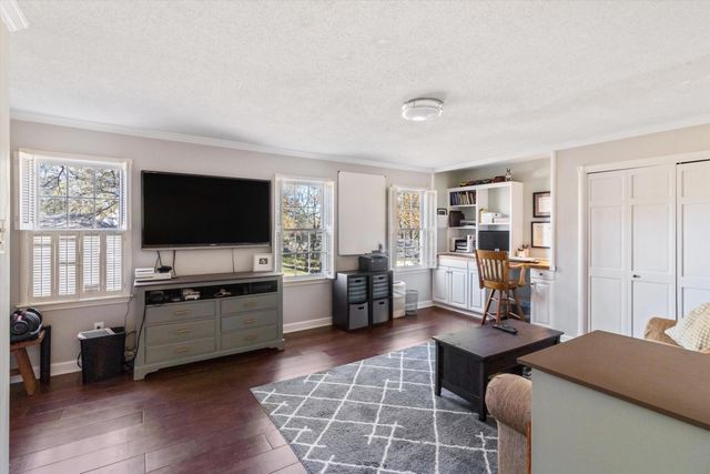 2143 WOODSIDE DR, Germantown, TN 38138