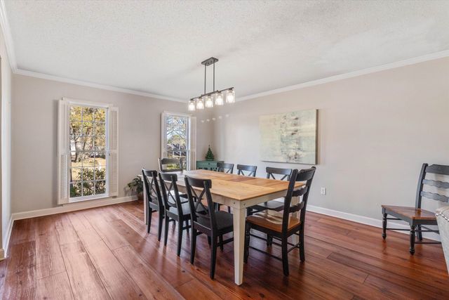 2143 WOODSIDE DR, Germantown, TN 38138