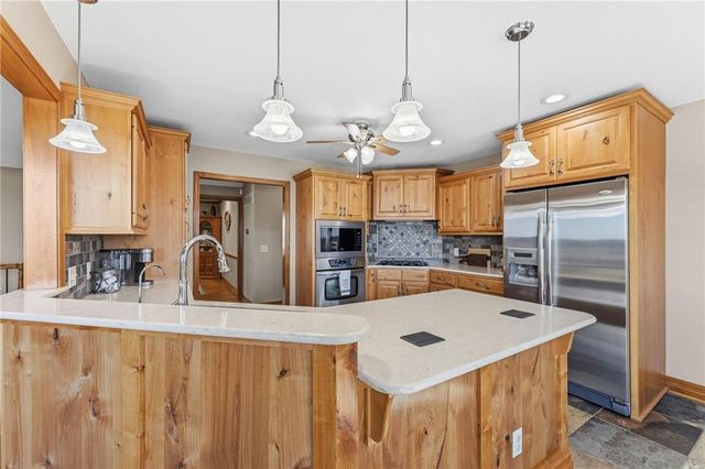 556 N 775th Road, Lawrence, KS 66047