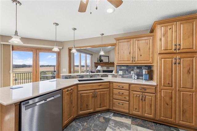 556 N 775th Road, Lawrence, KS 66047