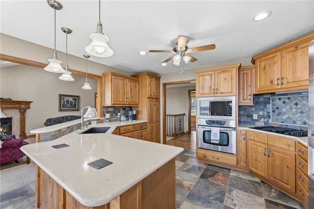 556 N 775th Road, Lawrence, KS 66047