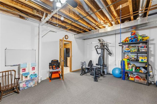 556 N 775th Road, Lawrence, KS 66047