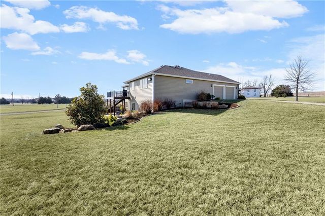 556 N 775th Road, Lawrence, KS 66047
