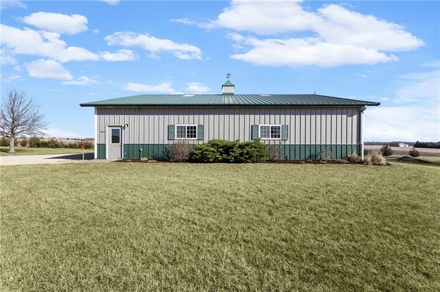 556 N 775th Road, Lawrence, KS 66047