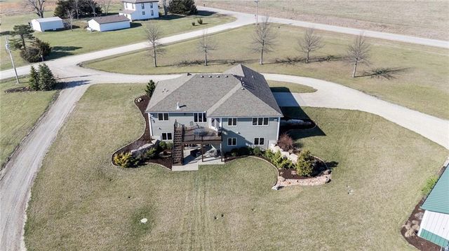 556 N 775th Road, Lawrence, KS 66047