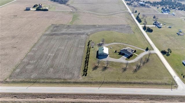 556 N 775th Road, Lawrence, KS 66047