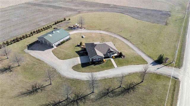 556 N 775th Road, Lawrence, KS 66047