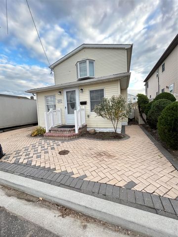 3680 Naomi Street, Seaford, NY 11783