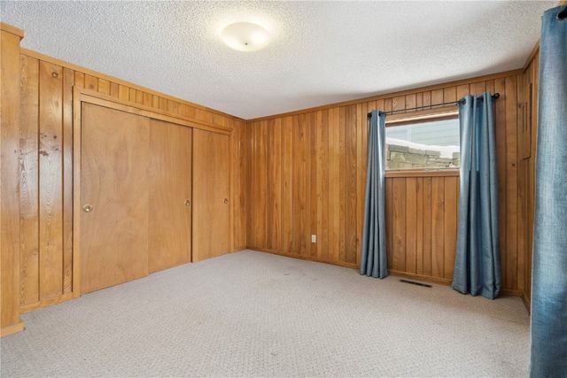 1440 Parkwood Drive SE, Cedar Rapids, IA 52403